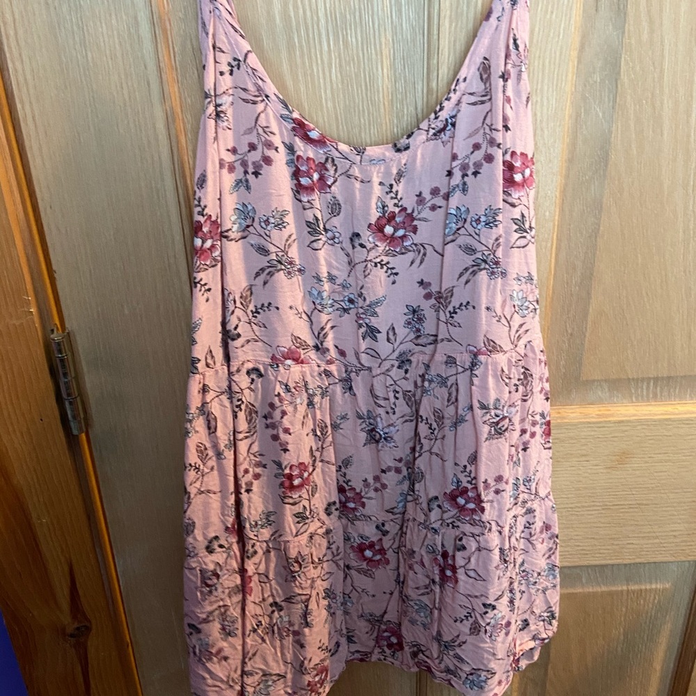 Torrid tank - Picture 2 of 3